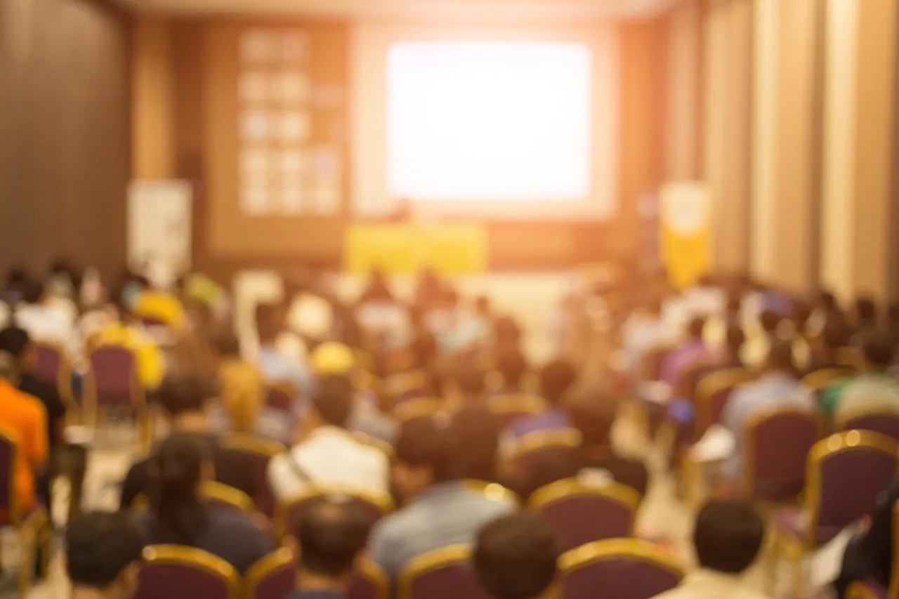 Online oktatói képzések